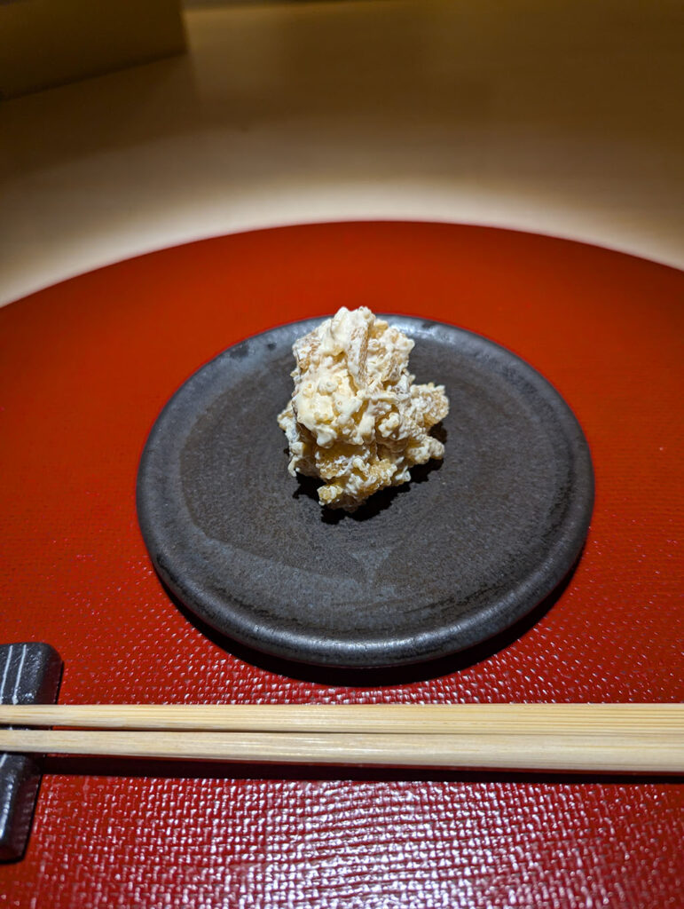 弐ノ蔵の名物「ガリフラワー」。カリフラワーを甘酢に漬けた酒肴