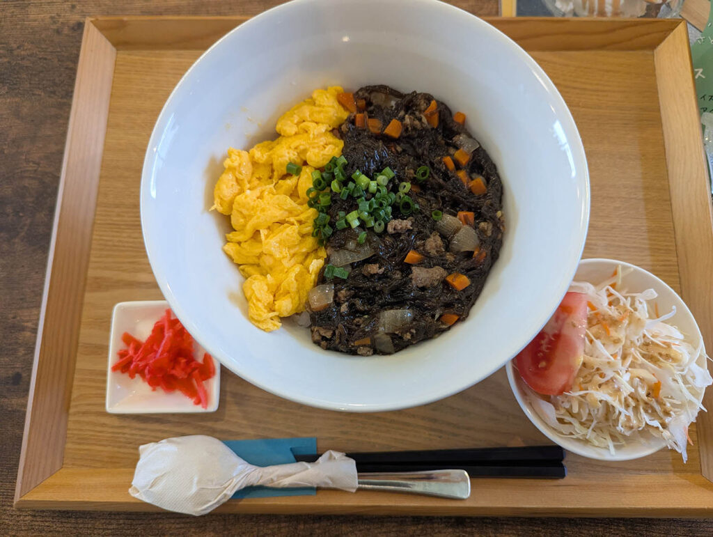 モズク丼