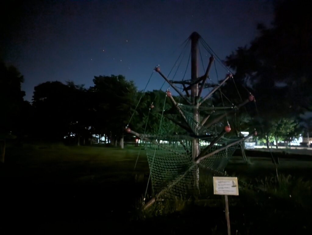 道の駅なかさつないの遊具で星を見る