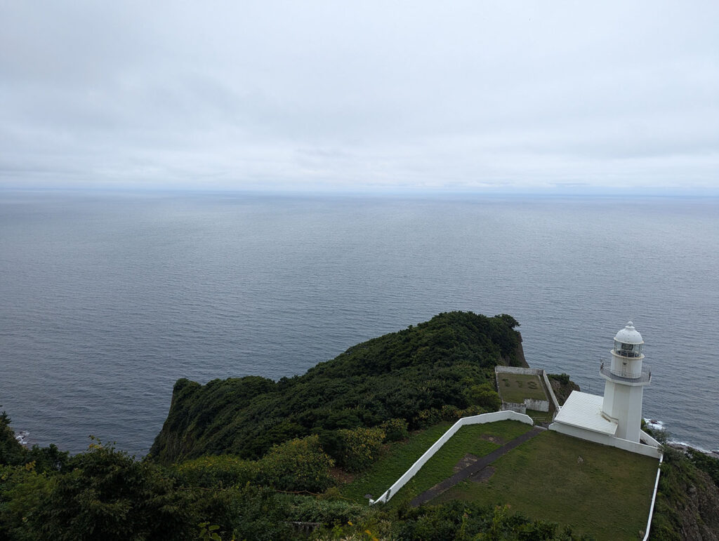 地球岬と灯台